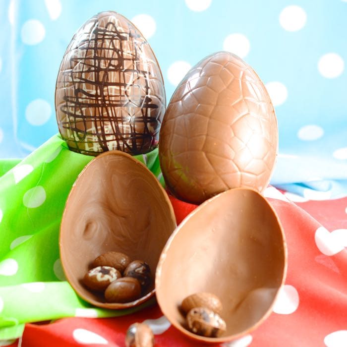 How to make chocolate Easter eggs at home