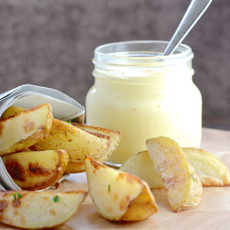 This homemade mayonnaise recipe is really quick and simple to make and tastes delicious.