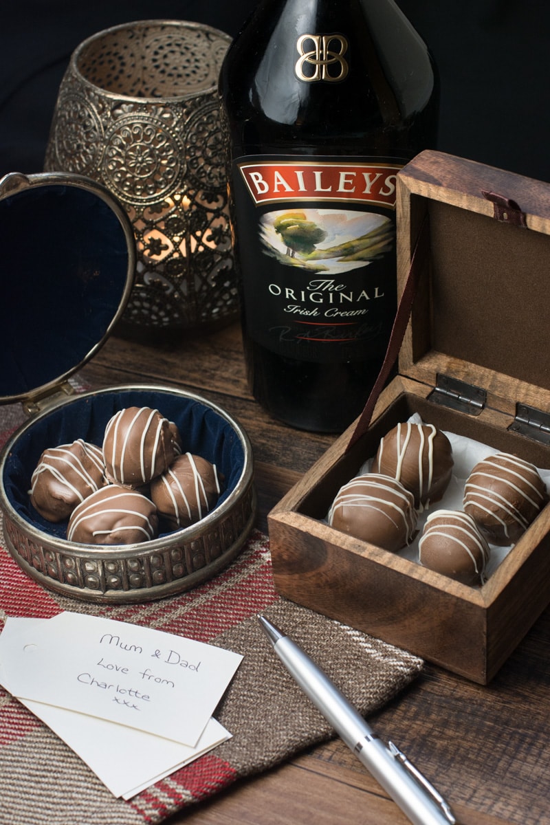 https://charlotteslivelykitchen.com/wp-content/uploads/2015/11/Baileys-Truffles-4.jpg