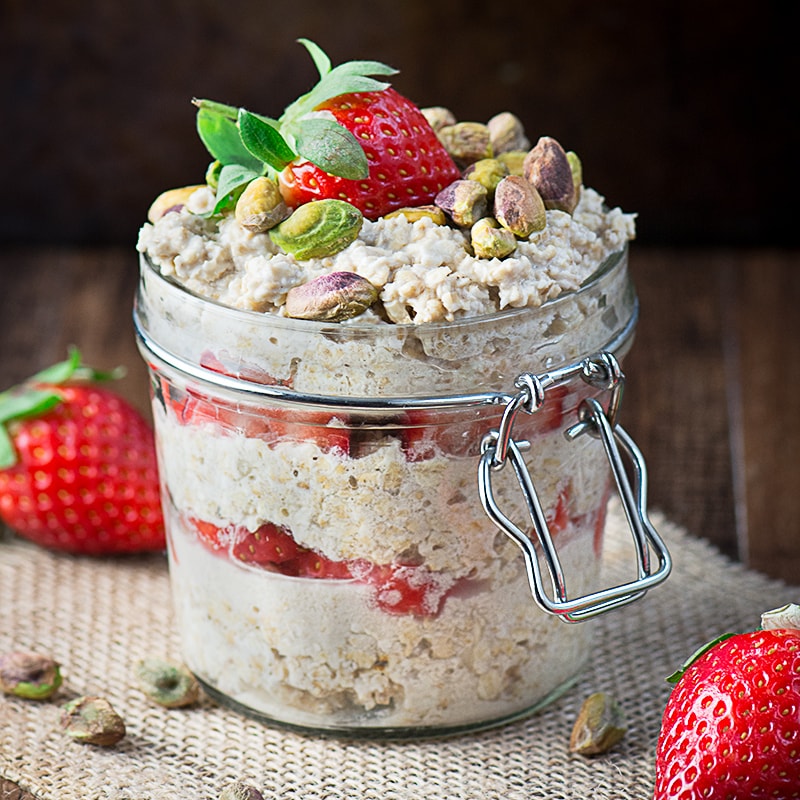 Strawberry maple and pistachio overnight oats 6
