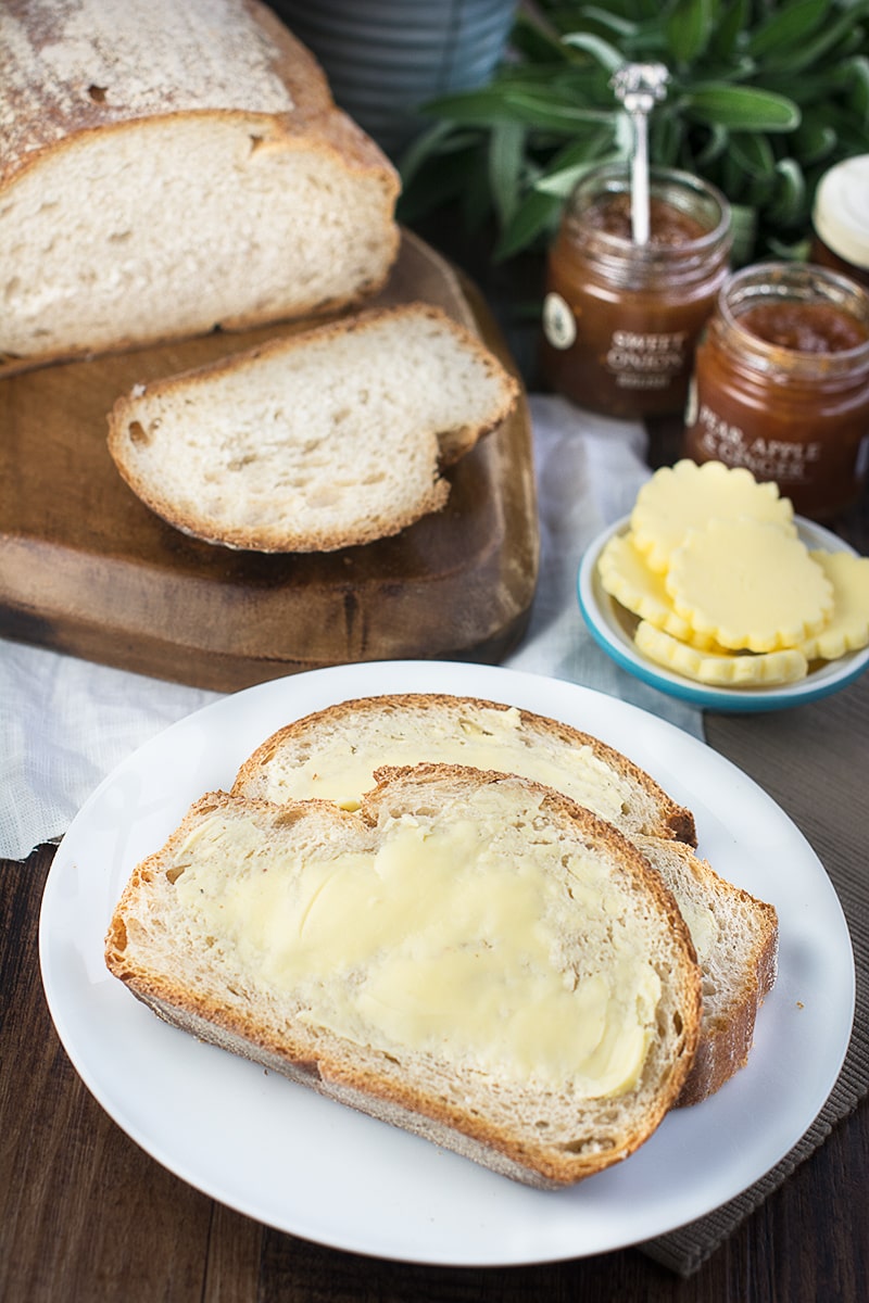 Making homemade butter is quick, easy and fun. This simple recipe will have you making your own in minutes.