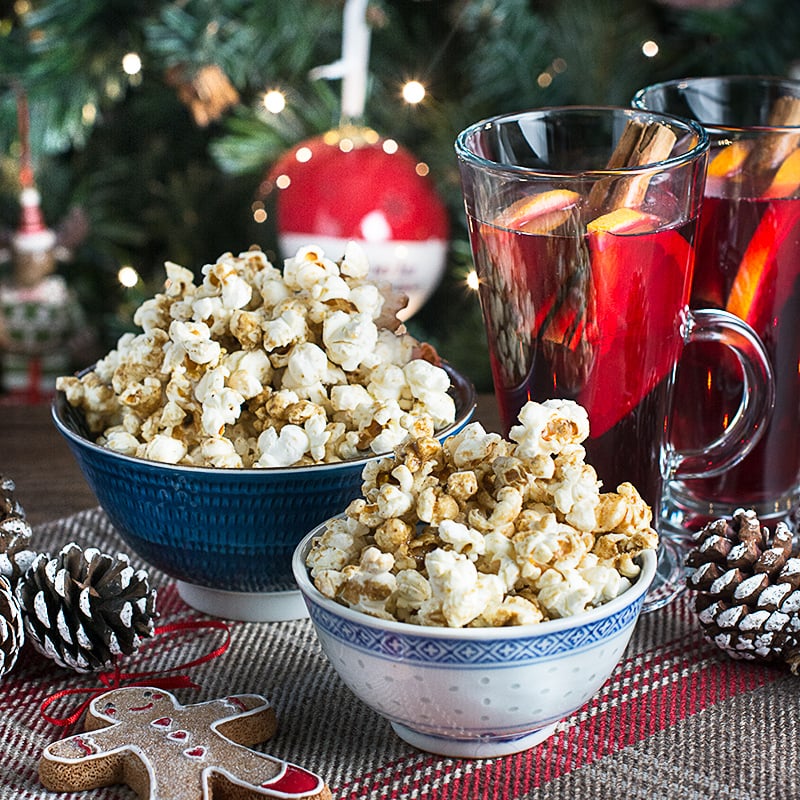 Homemade sweet cinema-style popcorn with all the flavours of gingerbread. The perfect accompaniment to your Christmas films.