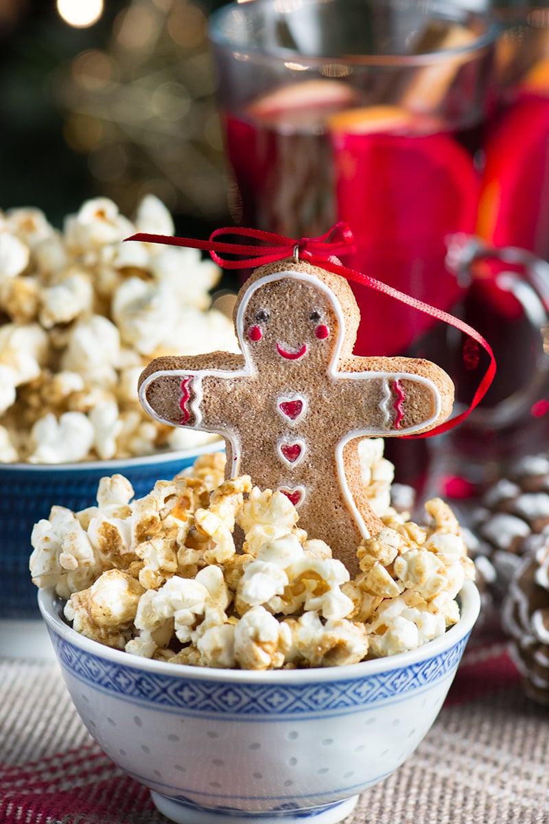 Homemade sweet cinema-style popcorn with all the flavours of gingerbread. The perfect accompaniment to your Christmas films.