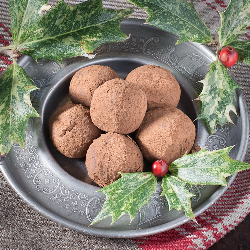 How to make orange liqueur truffles. There are two versions of this recipe, my original chocolate coated truffles and a quick and easy version. Both versions taste absolutely delicious and are the perfect gift for someone special. 