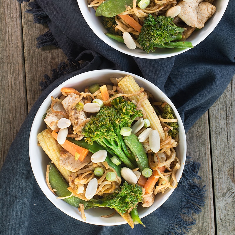 These peanut chicken noodles are perfect for a quick meal, ready in just 15 minutes and they taste simply delicious.
