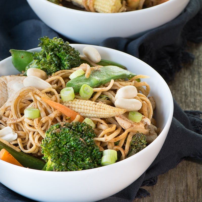 These peanut chicken noodles are perfect for a quick meal, ready in just 15 minutes and they taste simply delicious.