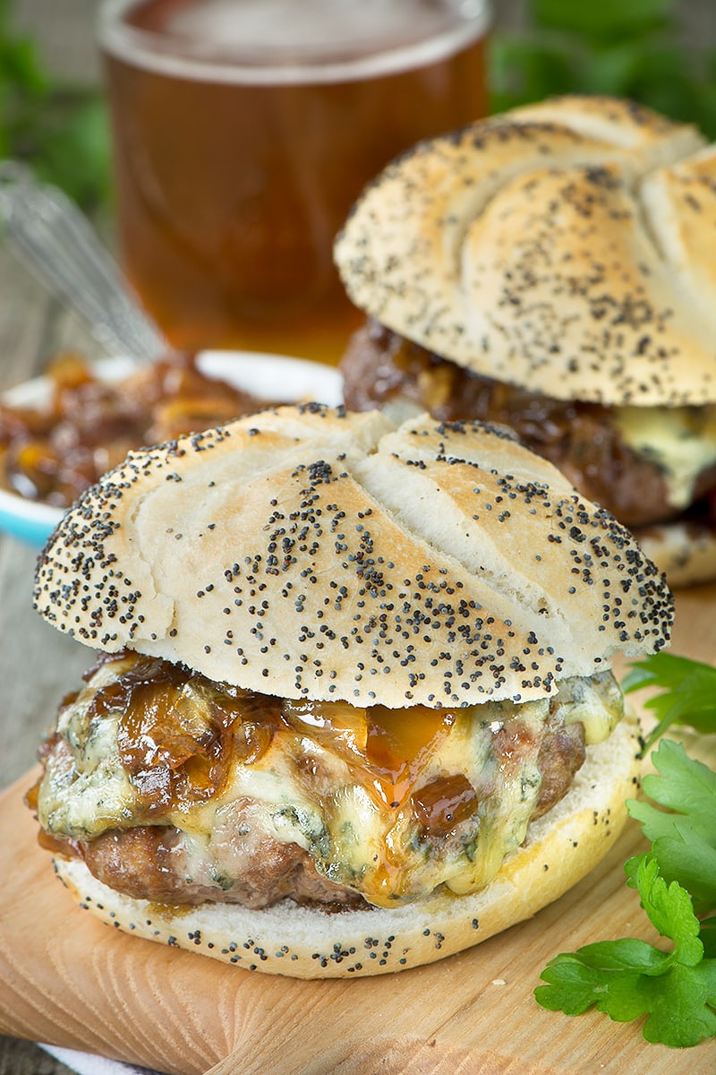 Take your burgers to the next level by adding a little beer and serving them with delicious, homemade beer onion jam and melted cheese. Perfect for summer barbecues.