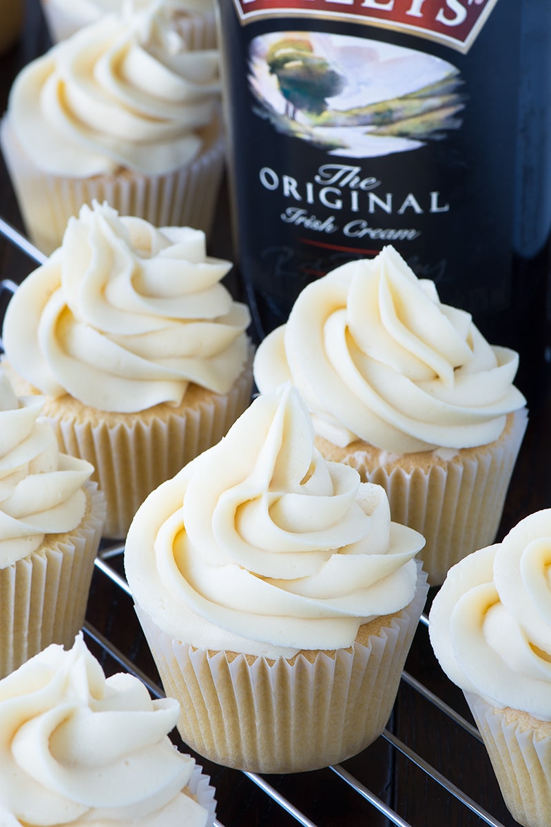 I can now top my cakes with my favourite drink with this delicious, smooth Baileys buttercream!