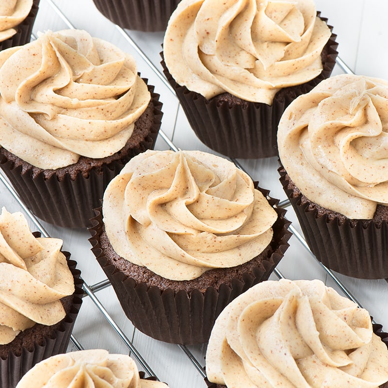All the flavour of peanut butter in a smooth buttercream - perfect for piping onto cupcakes, covering layer cakes, or filling biscuits and macarons.
