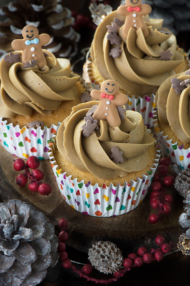 If you're a fan of gingerbread men then you'll love this delicious, smooth gingerbread buttercream, flavoured with ginger and black treacle.