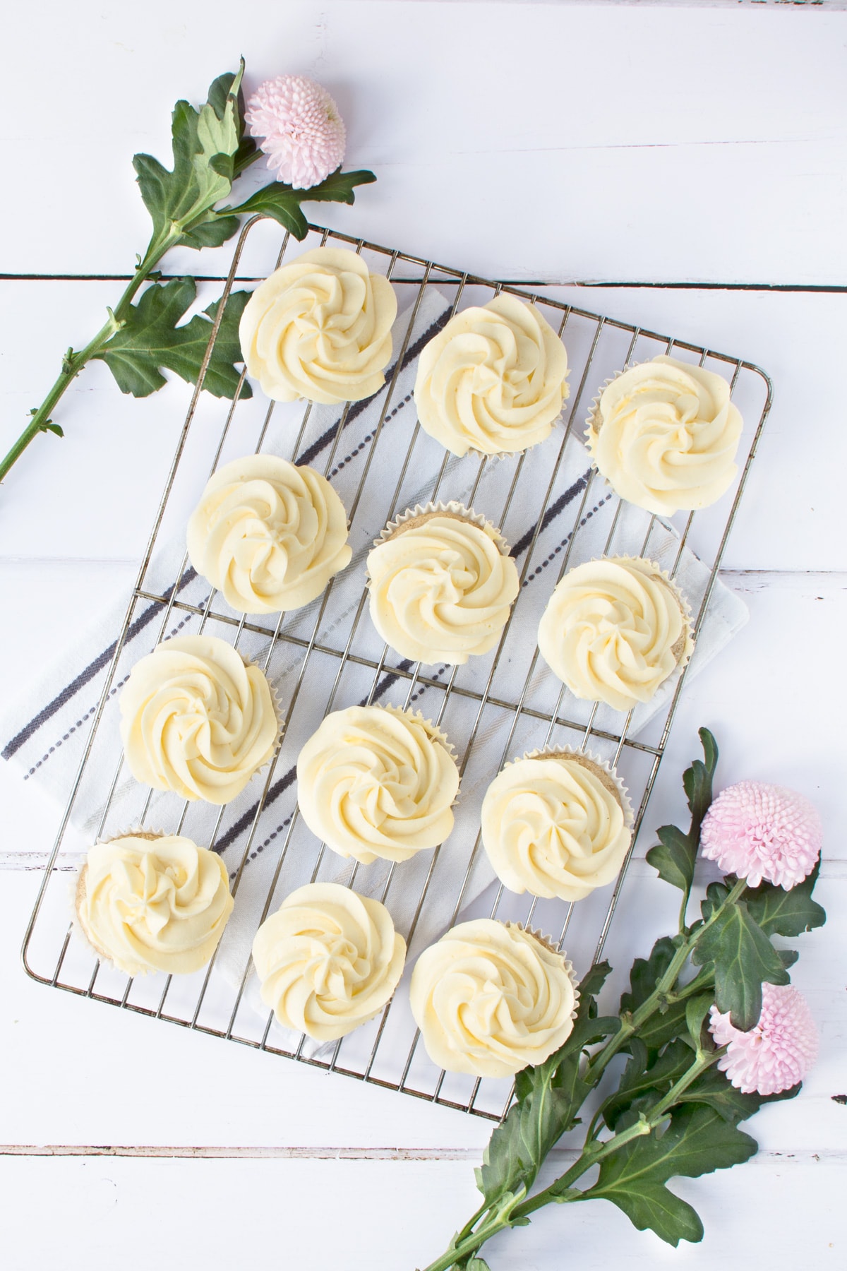 Vegan vanilla buttercream that is simple to make and tastes absolutely delicious.