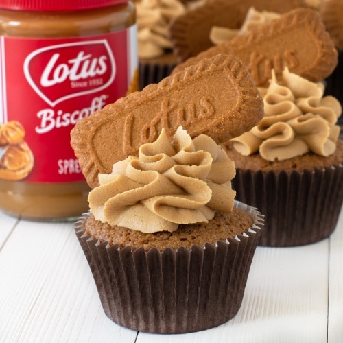 https://charlotteslivelykitchen.com/wp-content/uploads/2020/05/biscoff-cupcakes-2-500x500.jpg