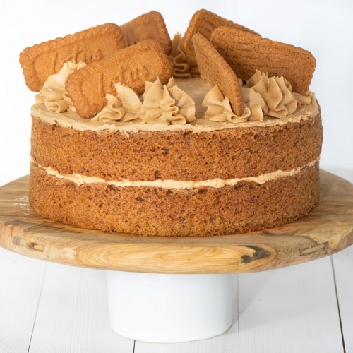 The Most Delicious Biscoff Cake with Biscoff Filling - Cake by Courtney