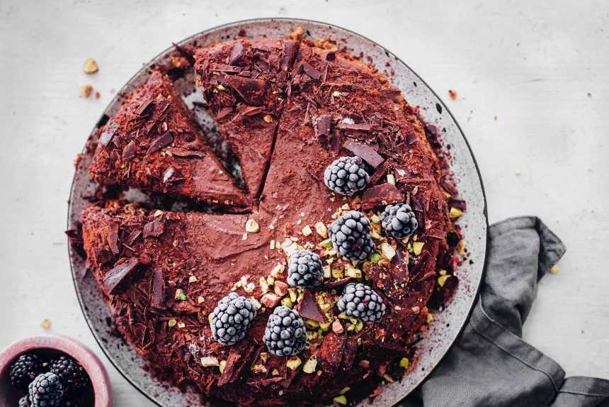 Vegan chocolate mousse cake.